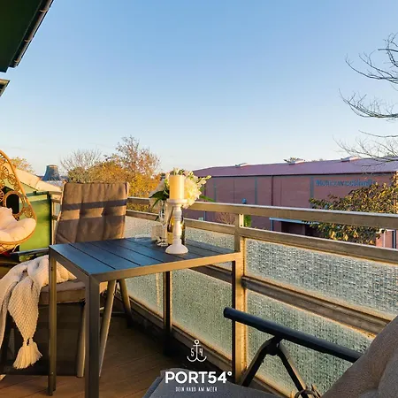 Deck 8 Apartment *